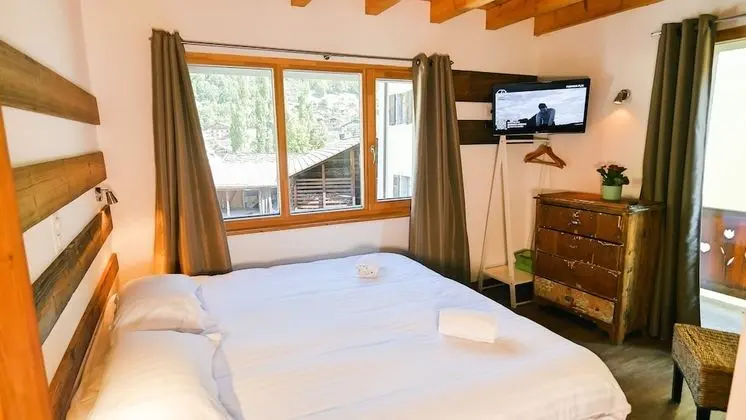 Exclusive Tek Büyük Yataklı Oda