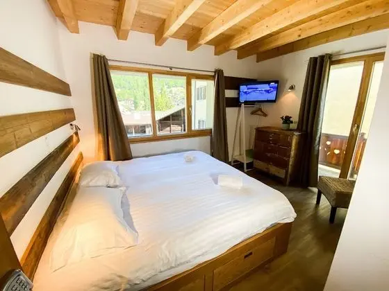 Exclusive Tek Büyük Yataklı Oda