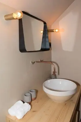 Premium Tek Büyük Yataklı Oda, Bahçe Manzaralı (Sambucus)