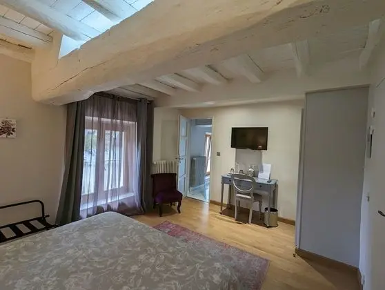 Tek Büyük Yataklı Oda, Banyolu/Duşlu (La chambre Chablis)