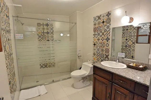 Standard Tek Büyük veya İki Ayrı Yataklı Oda, Sigara İçilmez