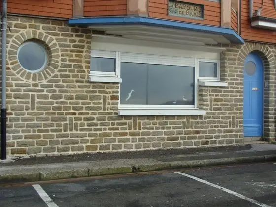 Traditional Apart Daire, Banyolu/Duşlu, Deniz Manzaralı (La Bassure de Baas)