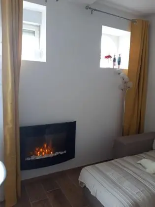 Traditional Apart Daire, Banyolu/Duşlu, Deniz Manzaralı (La Bassure de Baas)