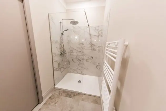 Tek Büyük Yataklı Oda (1)