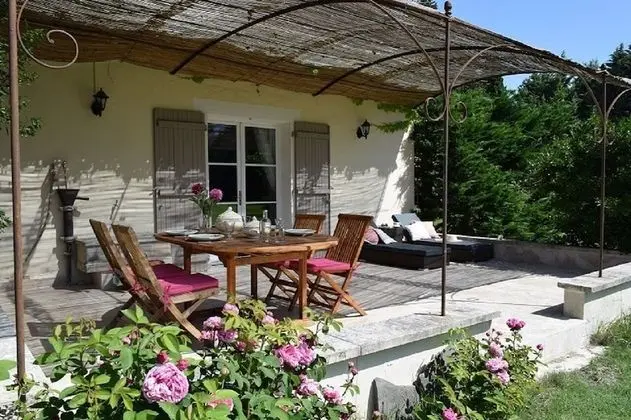 Kır Evi, Özel Banyo, Bahçe Manzaralı