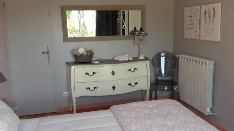 Deluxe Tek Büyük Yataklı Oda, Teras, Bahçe Manzaralı (Tourterelles)