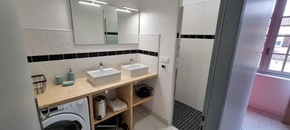 Comfort Apart Daire, Avlu Manzaralı (Gîte n°1 - Le Lilas)