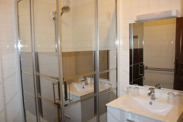 Economy Tek Büyük veya İki Ayrı Yataklı Oda