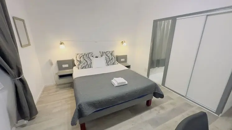 Tek Büyük veya İki Ayrı Yataklı Oda