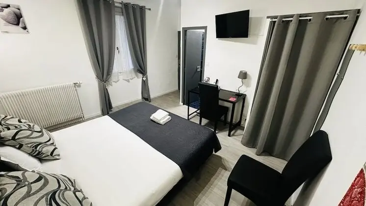 Tek Büyük veya İki Ayrı Yataklı Oda