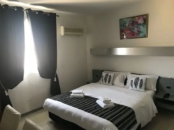 Tek Büyük veya İki Ayrı Yataklı Oda