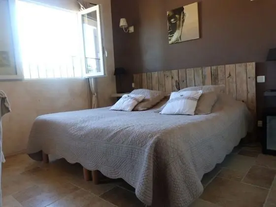 Tek Büyük veya İki Ayrı Yataklı Oda