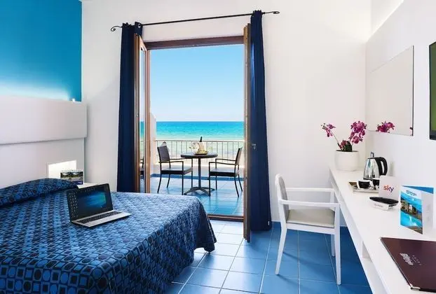 Superior Üç Kişilik Oda, Deniz Manzaralı