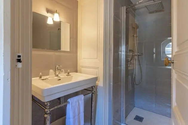 Stüdyo, Banyolu/Duşlu (Studio 4)