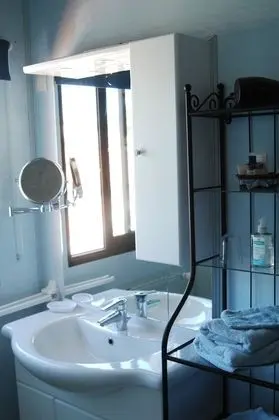 Comfort Tek Büyük Yataklı Oda, Özel Banyo (Océan)