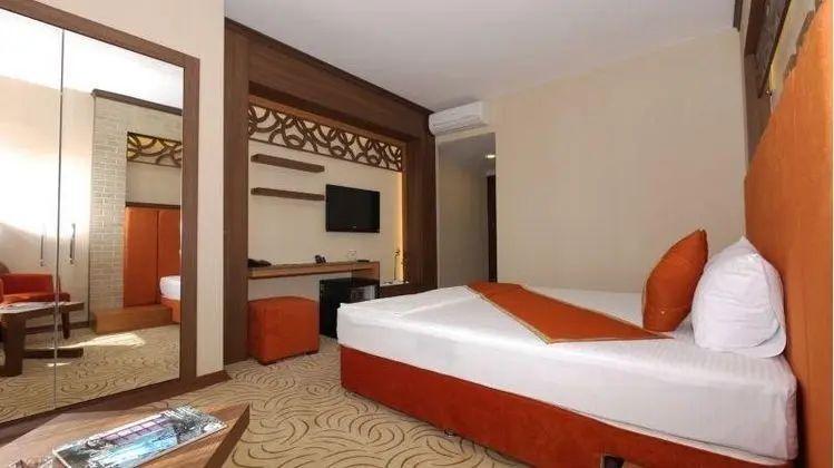 Suite, Bahçe Manzaralı
