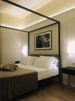 Luxury Oda