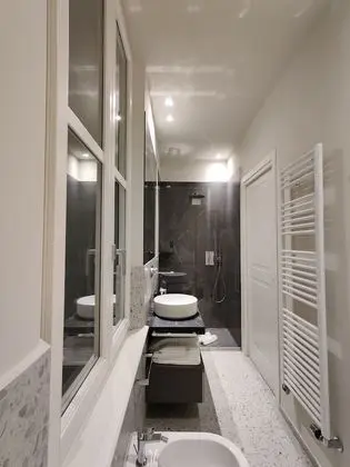 Luxury Oda