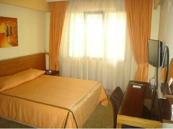 Standart Oda, Şehir Manzaralı