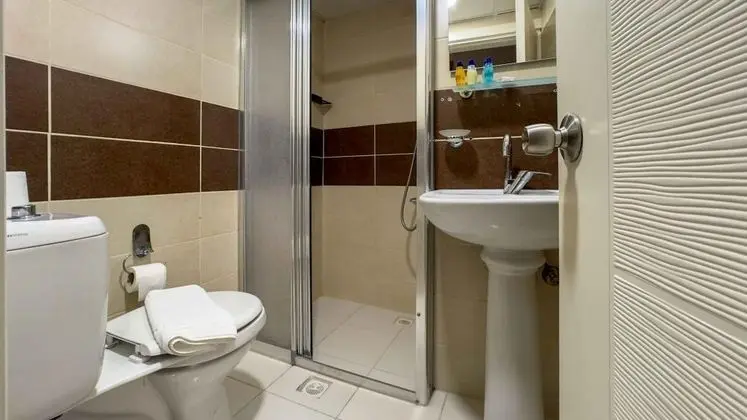 Deluxe Suit 1+1 Oda, Kara Manzaralı, Balkonlu