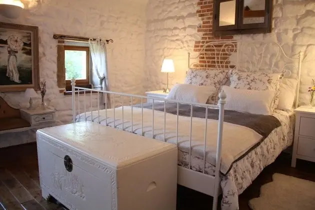 Romantic Kır Evi (The Bake House Suite)