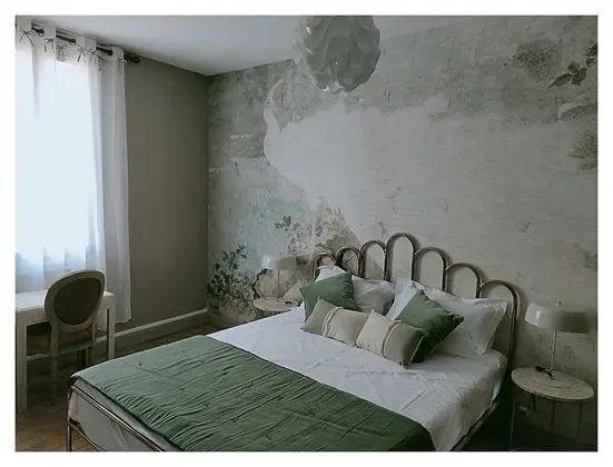 Comfort Tek Büyük Yataklı Oda, Özel Banyo, Şehir Manzaralı (La Chambre Minhas)