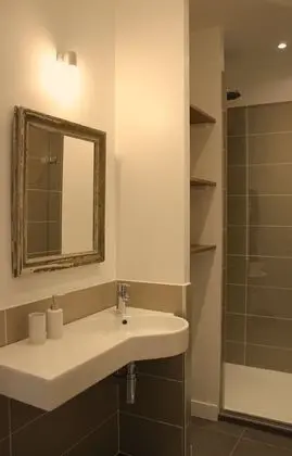 Tek Büyük Yataklı Oda (Persee)