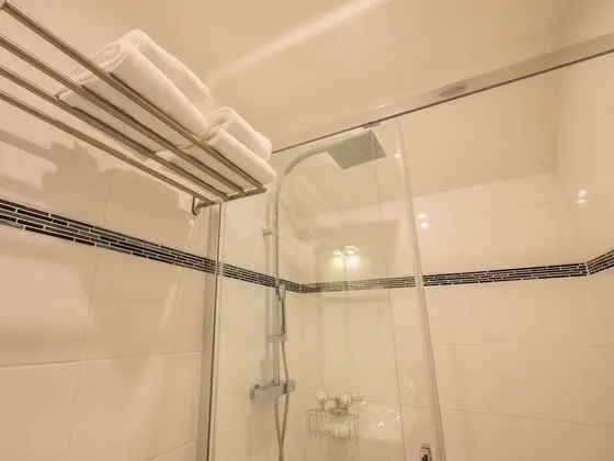 Tek Büyük Yataklı Oda, Özel Banyo (Etage)