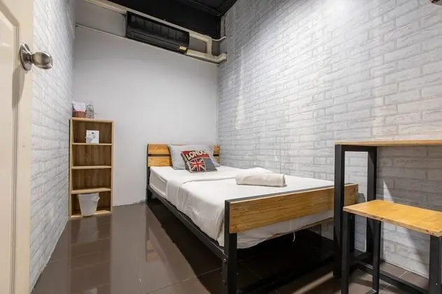 Single Room, Shared Bathroom