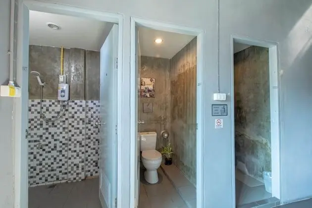 Single Room, Shared Bathroom