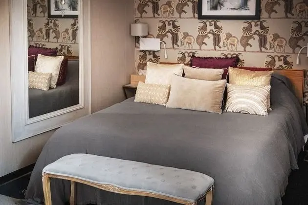 Deluxe Oda (Mata Hari)