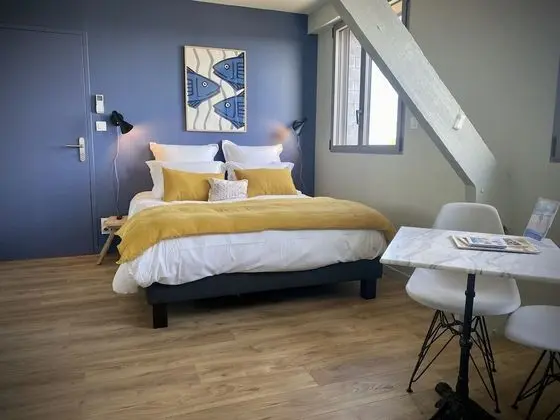 Süit, Banyolu/Duşlu, Deniz Manzaralı (4 - Chambre Conleau)
