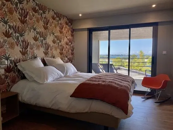 Tek Büyük Yataklı Oda, Banyolu/Duşlu, Deniz Manzaralı (1 - Chambre Berder)