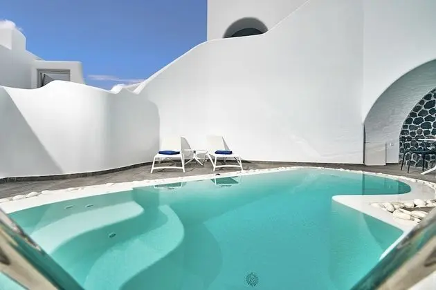 Süit, Kişiye Özel Havuzlu (Built-In Jetted Tub)