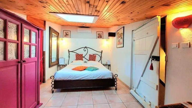 Traditional Tek Büyük Yataklı Oda, 1 Büyük (Queen) Boy Yatak, Sigara İçilmez