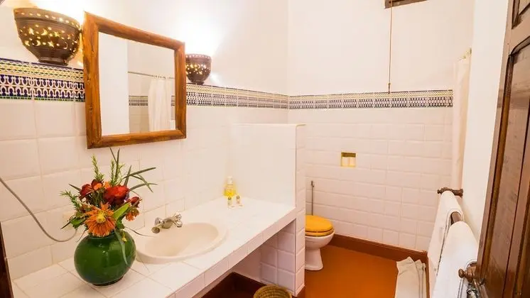 Traditional Tek Büyük Yataklı Oda