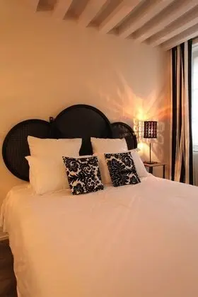 Tek Büyük Yataklı Oda (Art Deco)