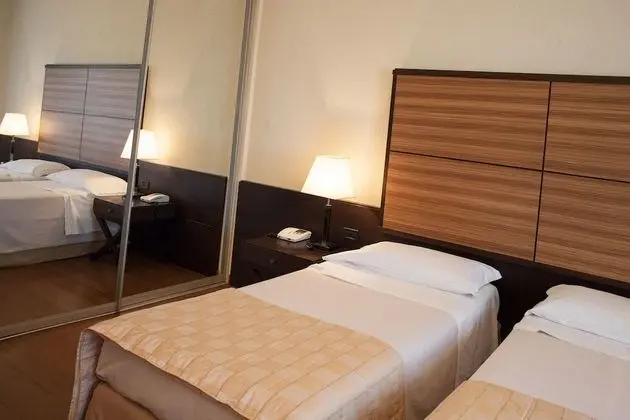 İki Ayrı Yataklı Oda