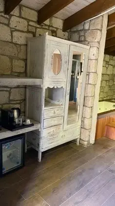 Jakuzili Suit Oda, Havuz Manzaralı, Jakuzili