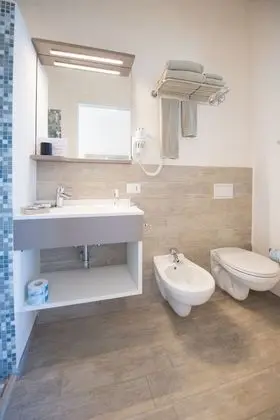 Standard Tek Büyük Yataklı Oda, Bahçe Manzaralı