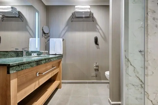 https://images.etstur.com/files/images/hotelImages/TR/220136/l/La-Blanche-Island-Bodrum-Oda-401953.jpg
