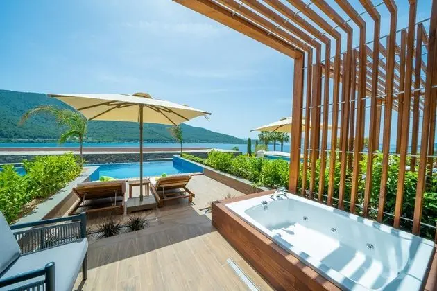 https://images.etstur.com/files/images/hotelImages/TR/220136/l/La-Blanche-Island-Bodrum-Oda-402034.jpg