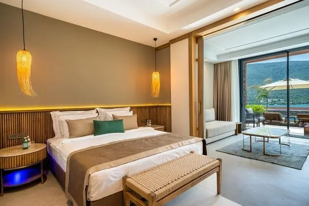 https://images.etstur.com/files/images/hotelImages/TR/220136/l/La-Blanche-Island-Bodrum-Oda-402039.jpg