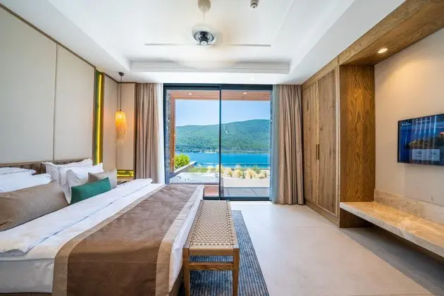 https://images.etstur.com/imgproxy/resize/2560x1440/files/images/hotelImages/etsrooms/510316/La_Blanche_Island_Bodrum_20260611142650_0.jpg