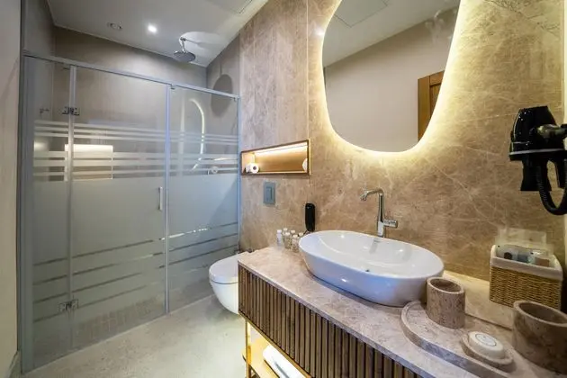 https://images.etstur.com/imgproxy/resize/2560x1440/files/images/hotelImages/etsrooms/510316/La_Blanche_Island_Bodrum_20260611142651_1.jpg