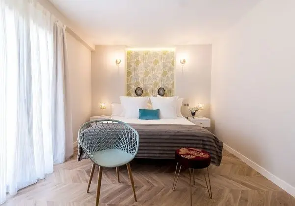 Tek Büyük Yataklı Oda