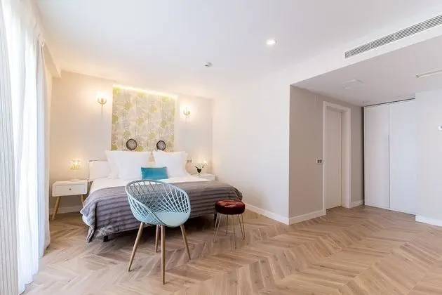 Tek Büyük Yataklı Oda