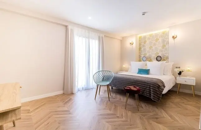 Tek Büyük Yataklı Oda