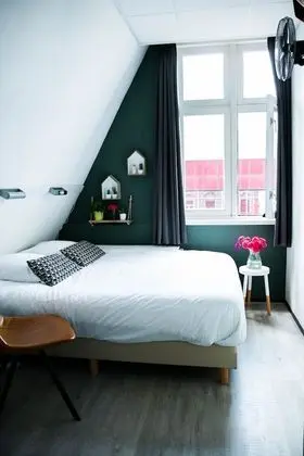 Standard Oda, 1 Büyük (Queen) Boy Yatak