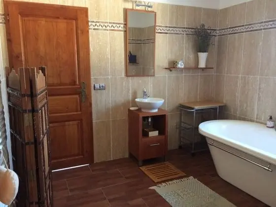 Comfort Tek Büyük Yataklı Oda (Emeraude)